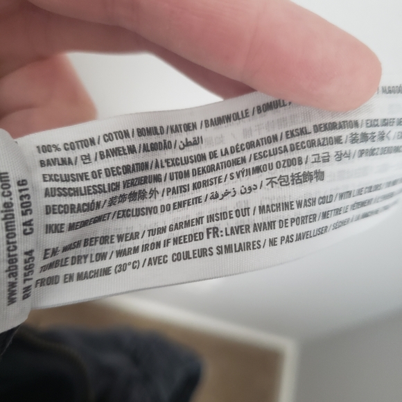 Abercrombie black high rise distressed shorts - Picture 8 of 8